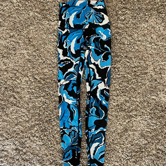 lululemon athletica Pants - Lululemon wunder under leggings